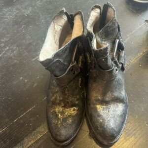 Freebies metallic bootie